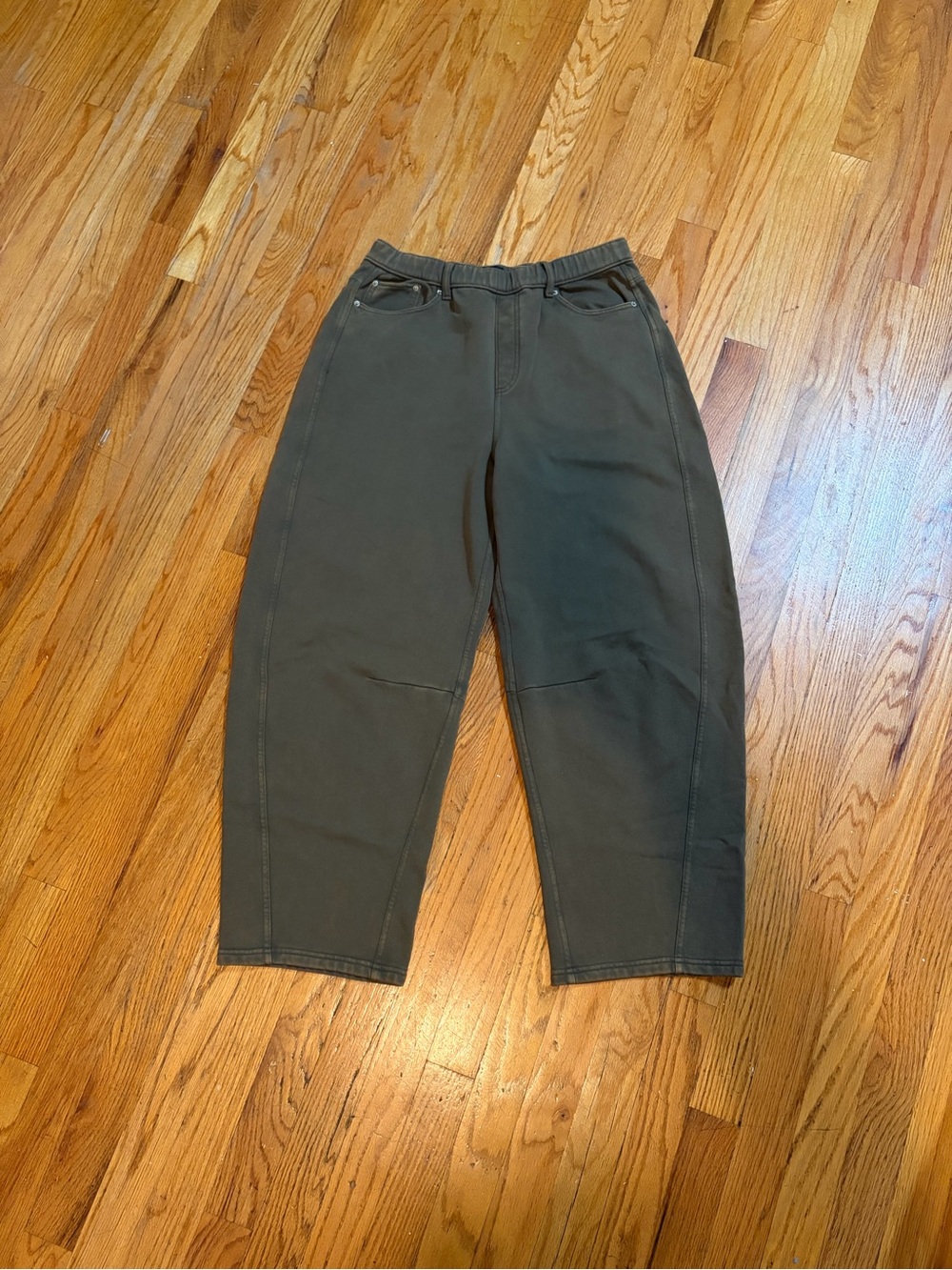 Gap Barrel Leg Sweatpant Pants
